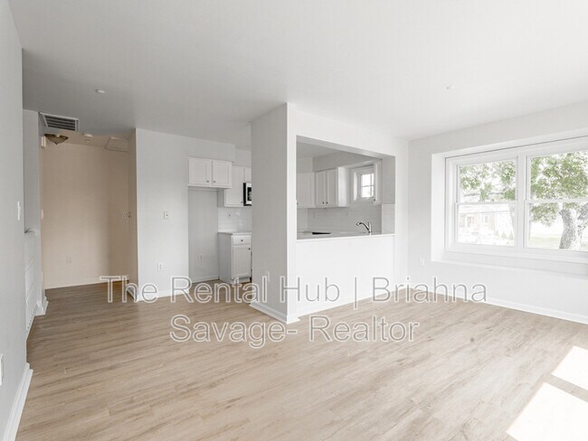 Foto del edificio - 17 Bowman Ave