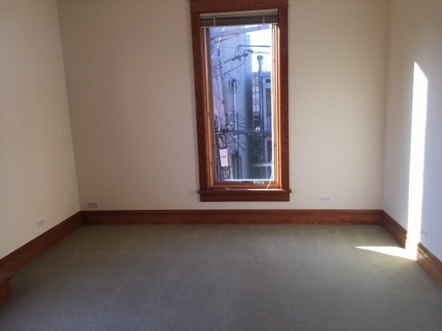 Building Photo - 692 Vernon Ave