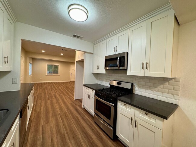 Foto del edificio - 15105 Nurmi St