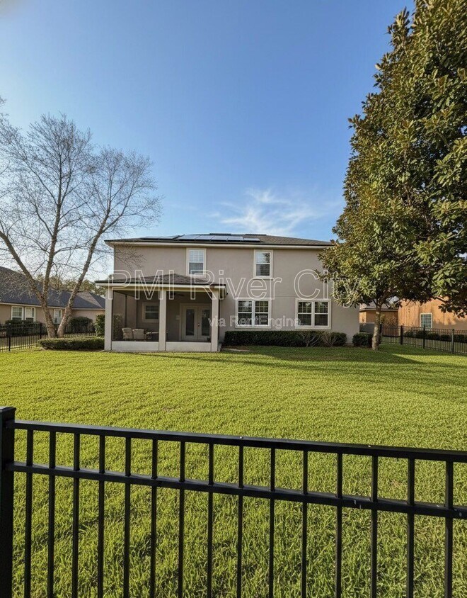 Foto del edificio - 2099 Club Lake Dr