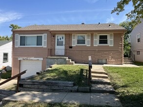 Building Photo - 5363 N 47th Ave