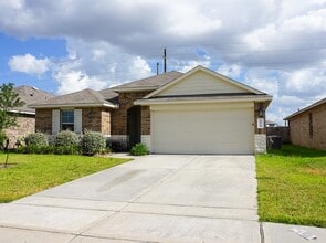 Building Photo - 22723 Petrizzi Ln