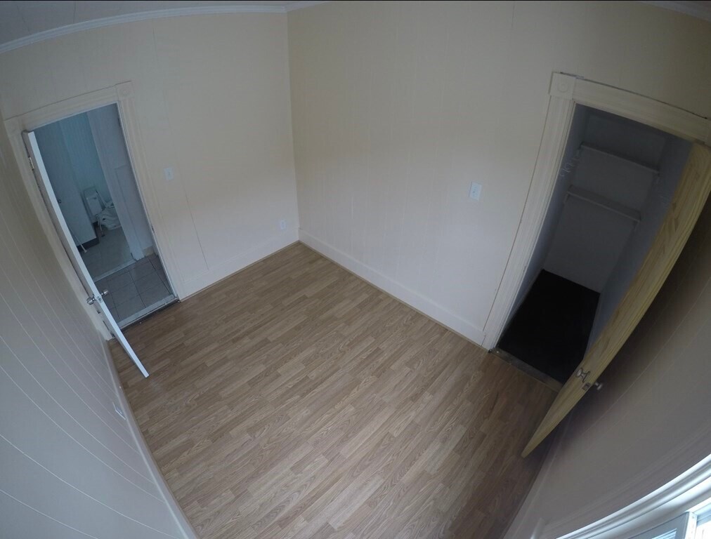 Building Photo - 23 Hacker St