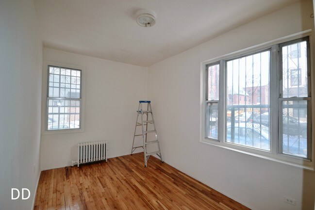 Building Photo - 269 Devoe St