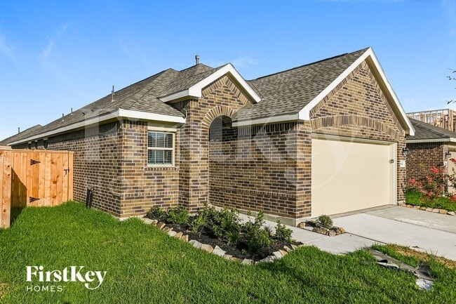 Building Photo - 18442 Summit Ranch Dr