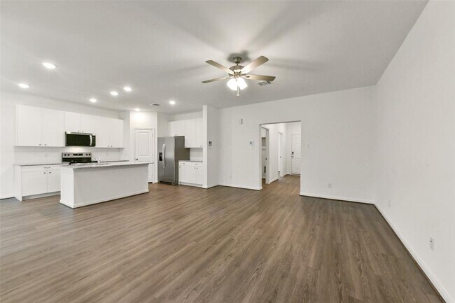Foto del edificio - 13502 Cedar Point Dr
