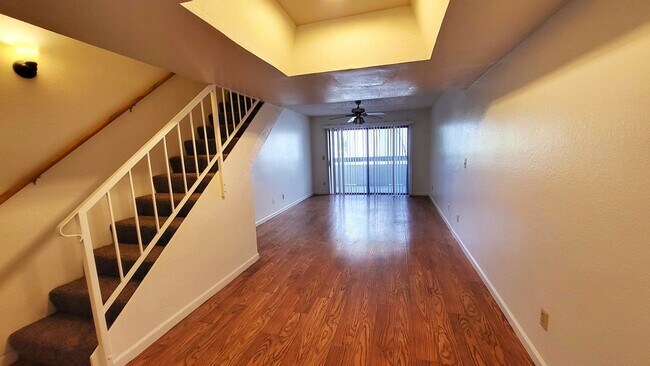Foto del edificio - TEMPE TOWNHOME AVAILABLE IN GATED COMMUNIT...