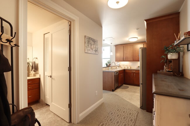 Building Photo - 1140 10th St