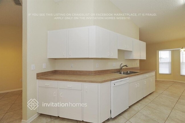 Building Photo - 7761 Canterbury Cir
