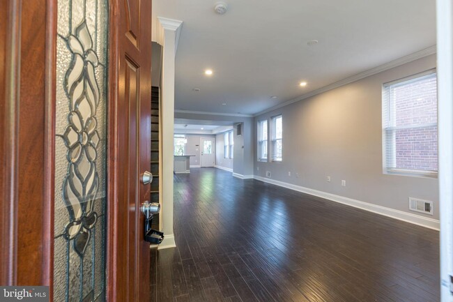 Building Photo - 4209 JENIFER St NW