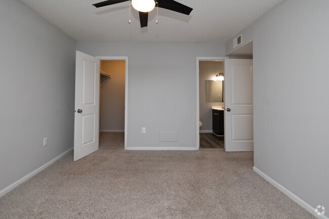 1BR, 1BA - 900SF - Bedroom - The Bluffs Apartment Homes