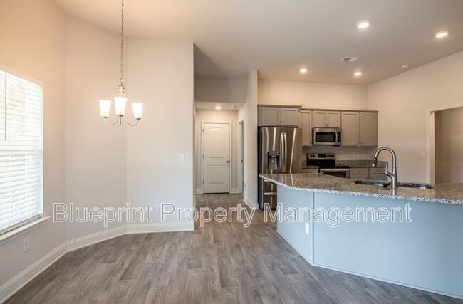 Building Photo - 281 Union Dr