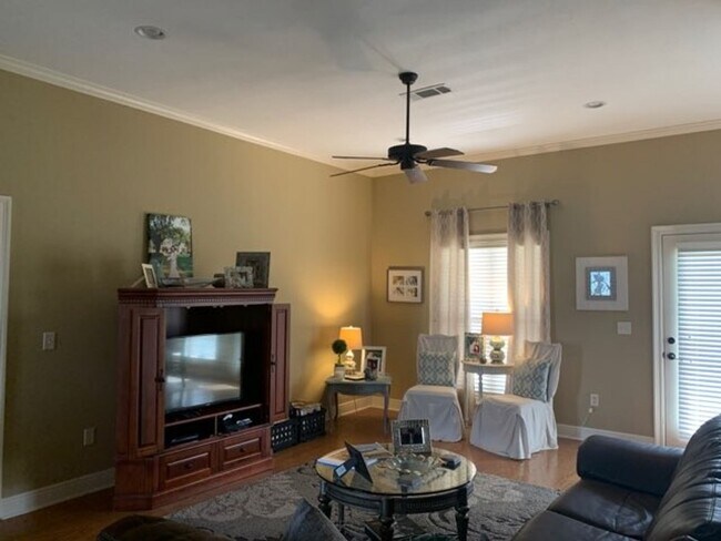 Foto del edificio - Beautiful 3/2 Home in Farmington Station Available For Rent!