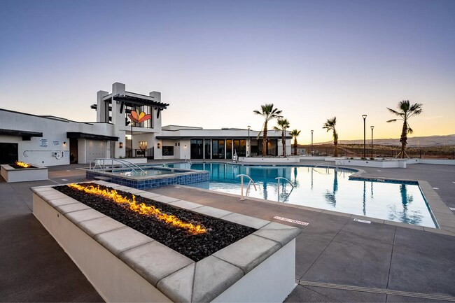 Building Photo - 5801 S Garnet Dr