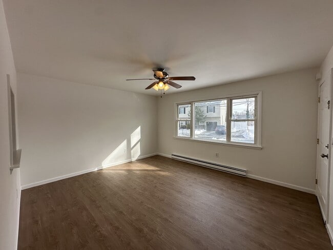 Building Photo - 67-69-69 Maple Ave