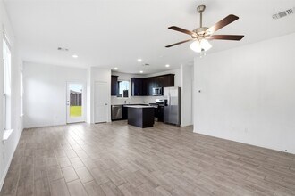 Building Photo - 6815 Ivory Sedge Trl
