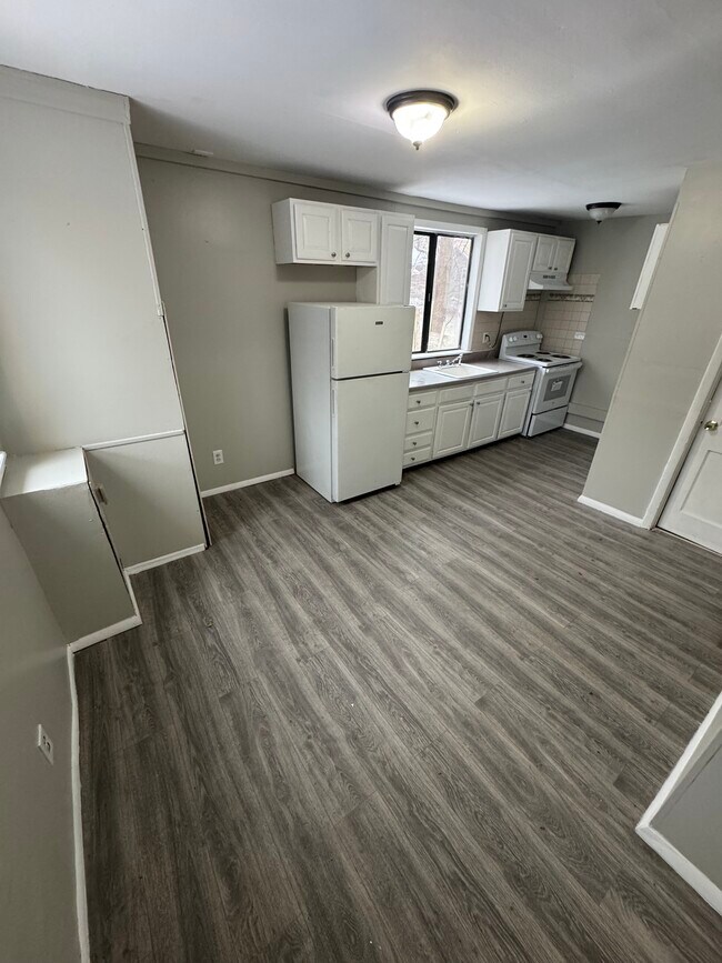 Foto del edificio - 19 Dillon Rd