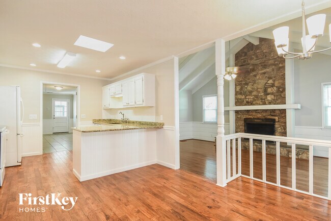 Building Photo - 1348 Arden Dr SW