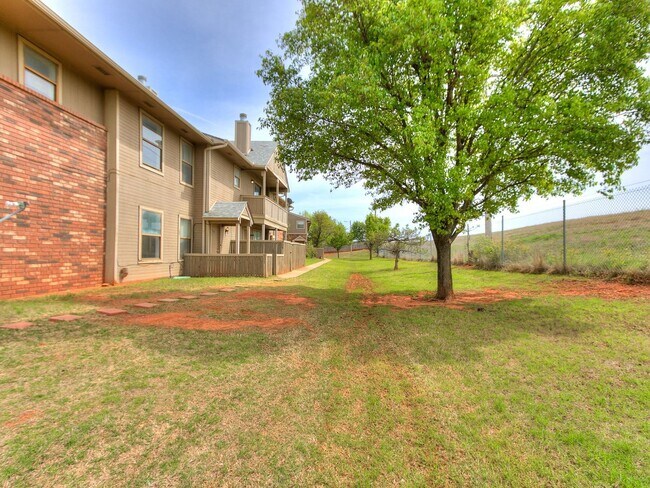 Building Photo - Urban Comfort in the Heart of OKC - 2 Bed ...