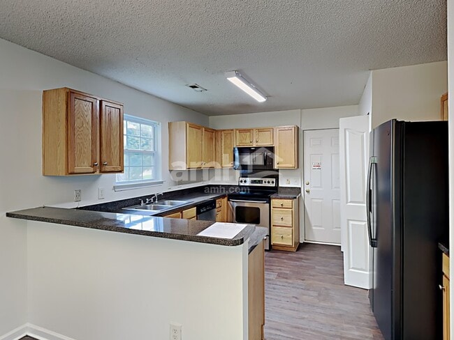 Building Photo - 7316 Aragorn Ln