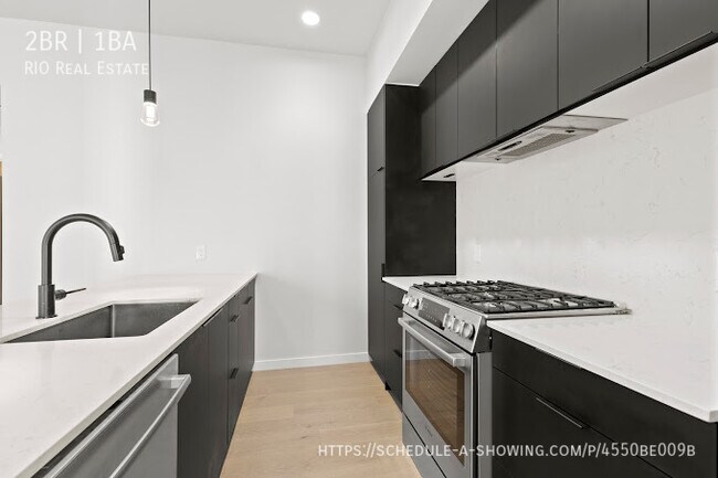 Foto del edificio - Luxury Apartment in Uptown Denver! $1100 L...