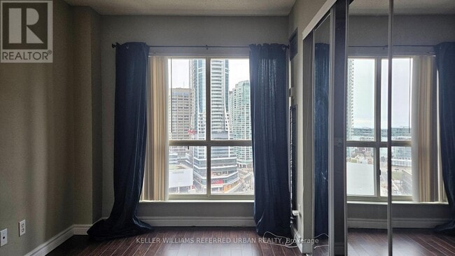 Building Photo - 25 The Esplanade