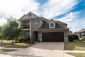 Building Photo - 1630 Thurlow Trl