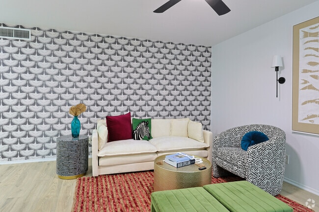 1BR, 1BA - 750SF - Living Area - Casa Marfil