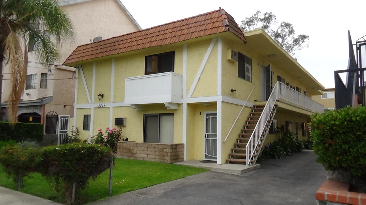 5229 Cartwright Ave, Los Angeles, CA 91601 Apartments in Los Angeles