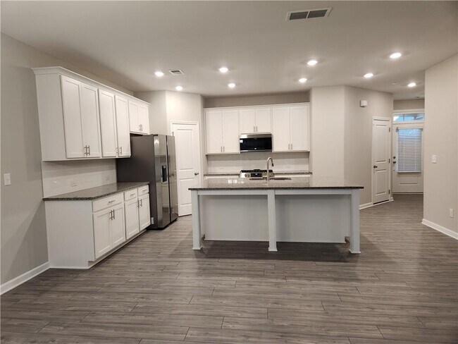 Building Photo - 3417 Park Pointe Cir