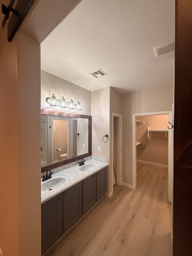 Foto del edificio - 39730 N Bridlewood Way