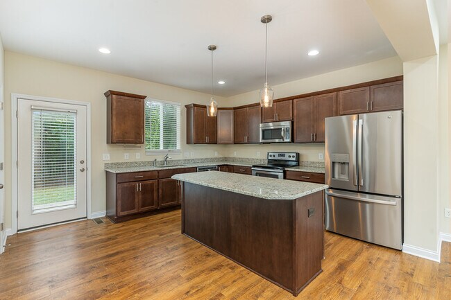 Building Photo - 489 S Arlington Rd