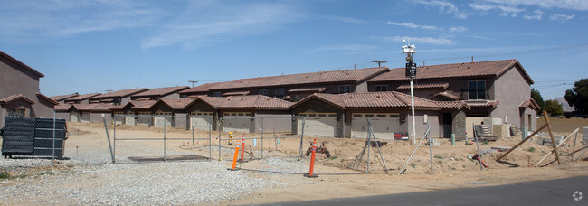 Building Photo - Happy Trails Villas