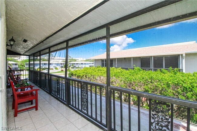 Building Photo - 239 Palm Dr