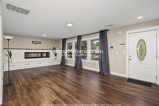 Foto del edificio - 503 NE Birchwood Terrace
