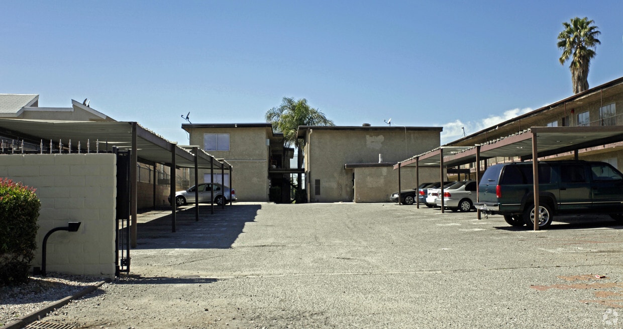Primary Photo - Mountain Avenue Apartments
