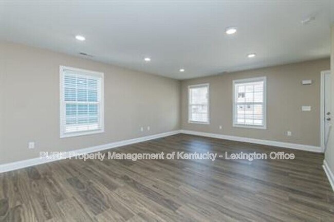 Building Photo - 1042 Judah Bear Blvd