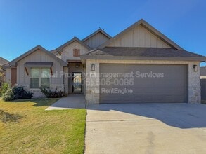 Building Photo - 801 N 5th St