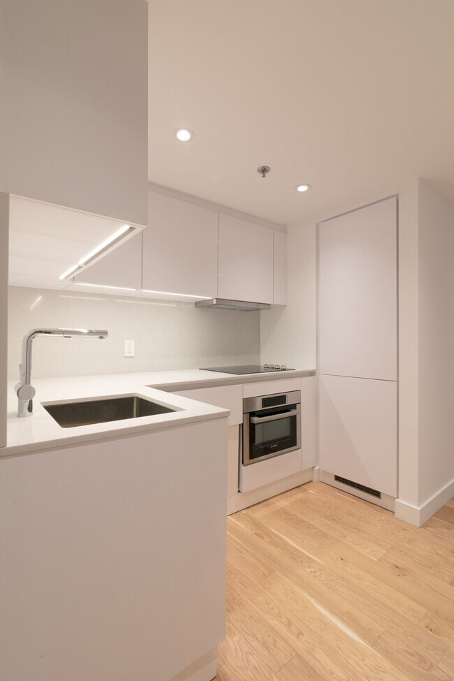 Building Photo - 3455 Rue Aylmer