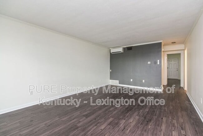 Building Photo - 1685 Alexandria Dr