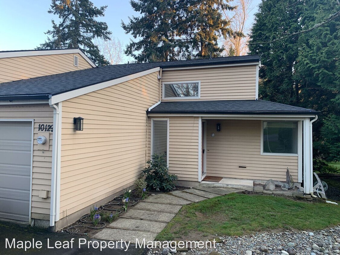 2 br, 1.5 bath House 10129 NE 115th Lane House Rental in Kirkland, WA