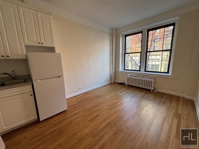 Building Photo - WEST 72 STREET