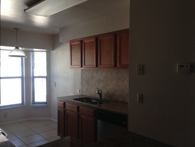 Foto del edificio - 7855SVC(100)