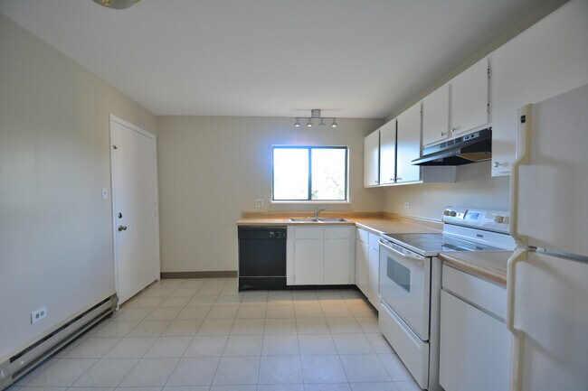 Foto del edificio - 2213 W Nichols Rd