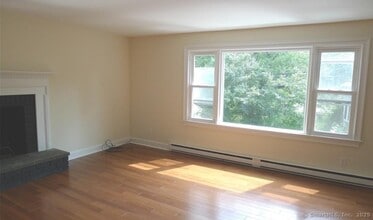 Building Photo - 36 Richmondville Ave