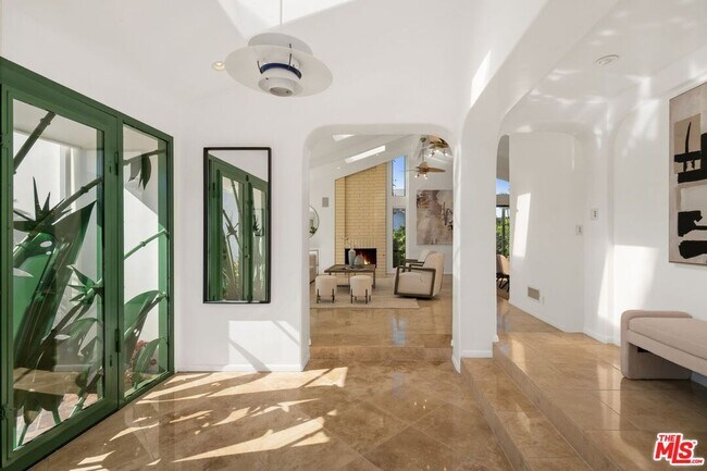 Foto del edificio - 29417 Bluewater Rd
