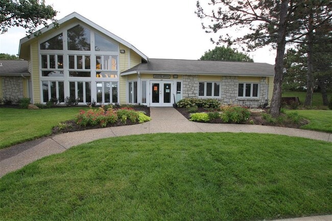 Building Photo - The Ethans Apartments