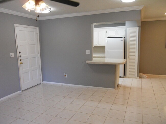 Foto del edificio - 1050 NW 13th St