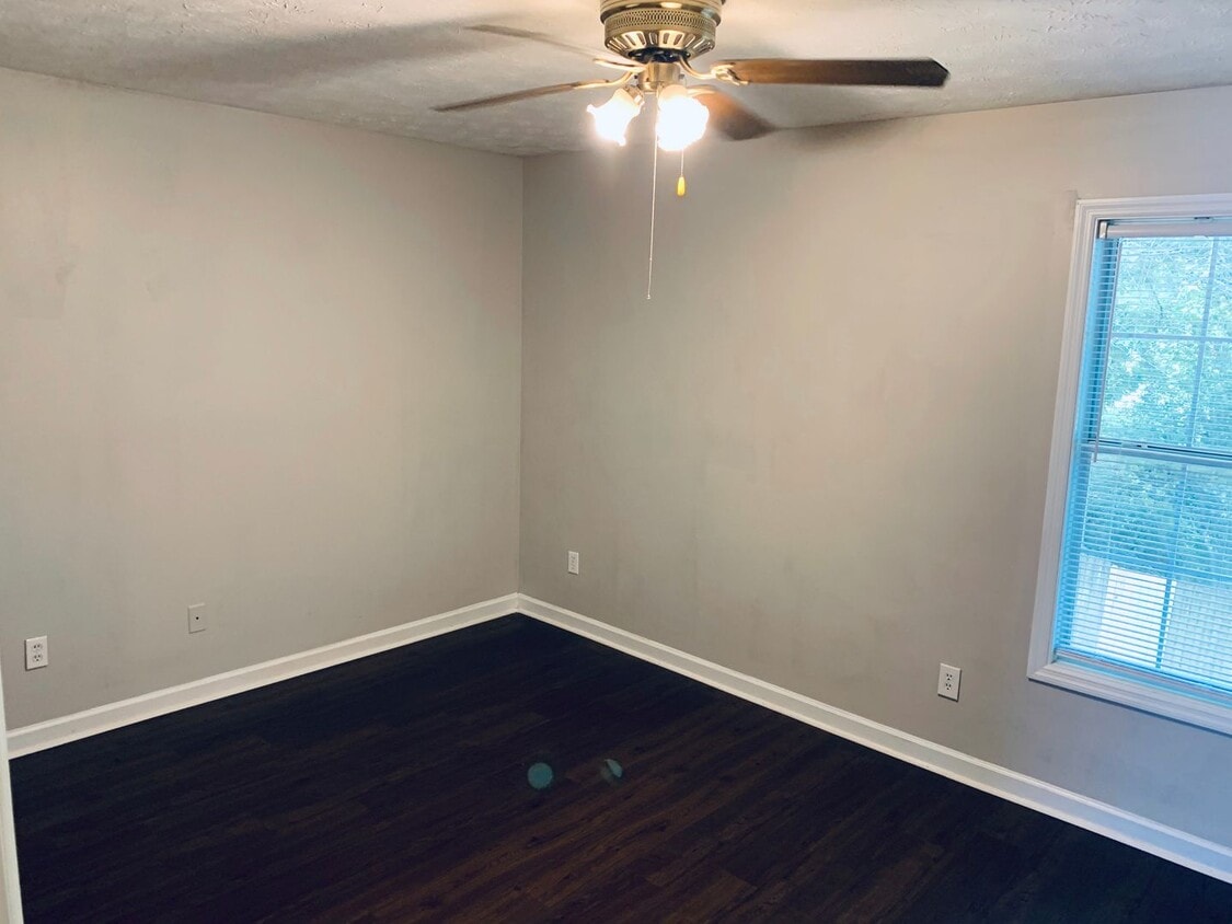 Photo - 1100 Chinook Street