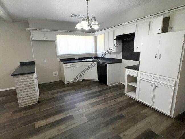 Foto del edificio - 3041 SW 40th Pl